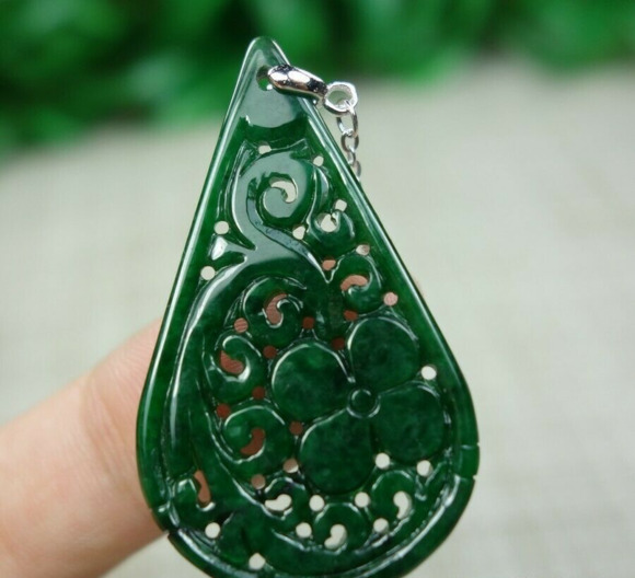 Certified Green 100% natural A jadeite jade Earring S925 Silver 镂空雕花耳坠 - Picture 4 of 12